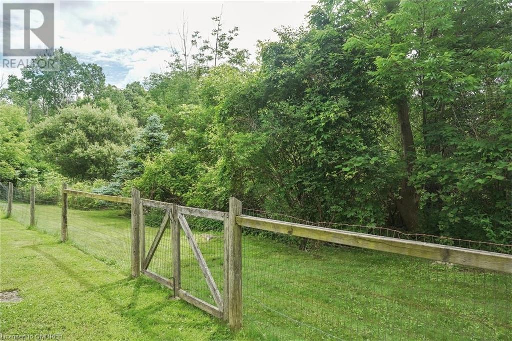 556 Parkside Drive E, Waterdown, Ontario  L8B 0G7 - Photo 31 - 40588795