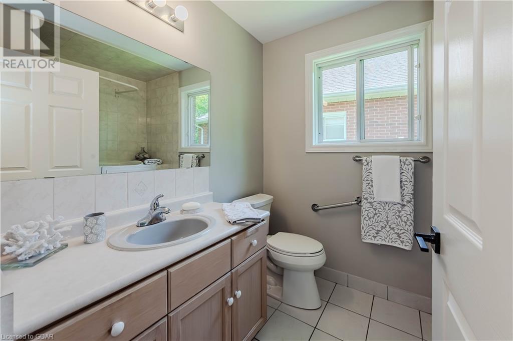 35 White Pine Way, Guelph, Ontario  N1G 4X7 - Photo 18 - 40606813