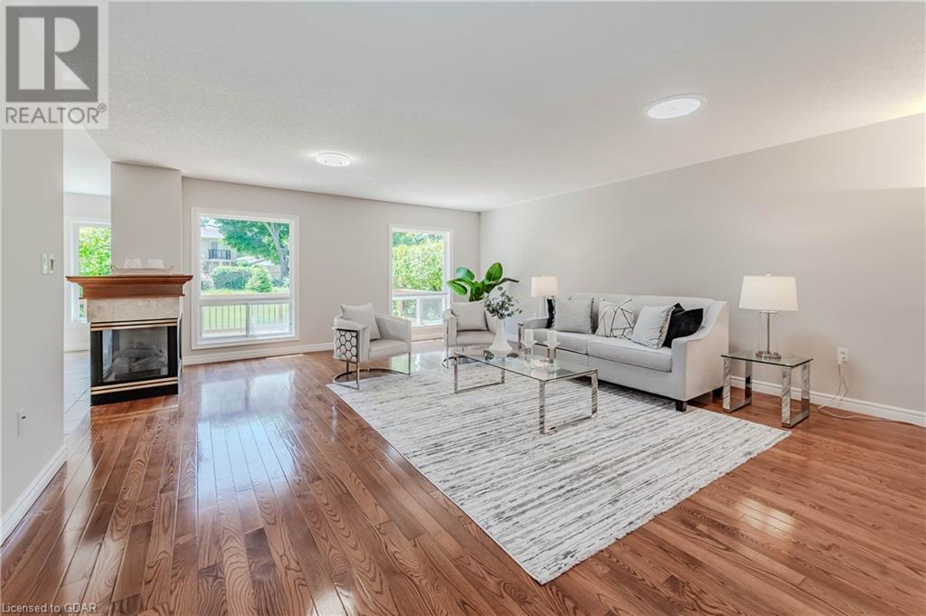 35 White Pine Way, Guelph, Ontario  N1G 4X7 - Photo 4 - 40606813