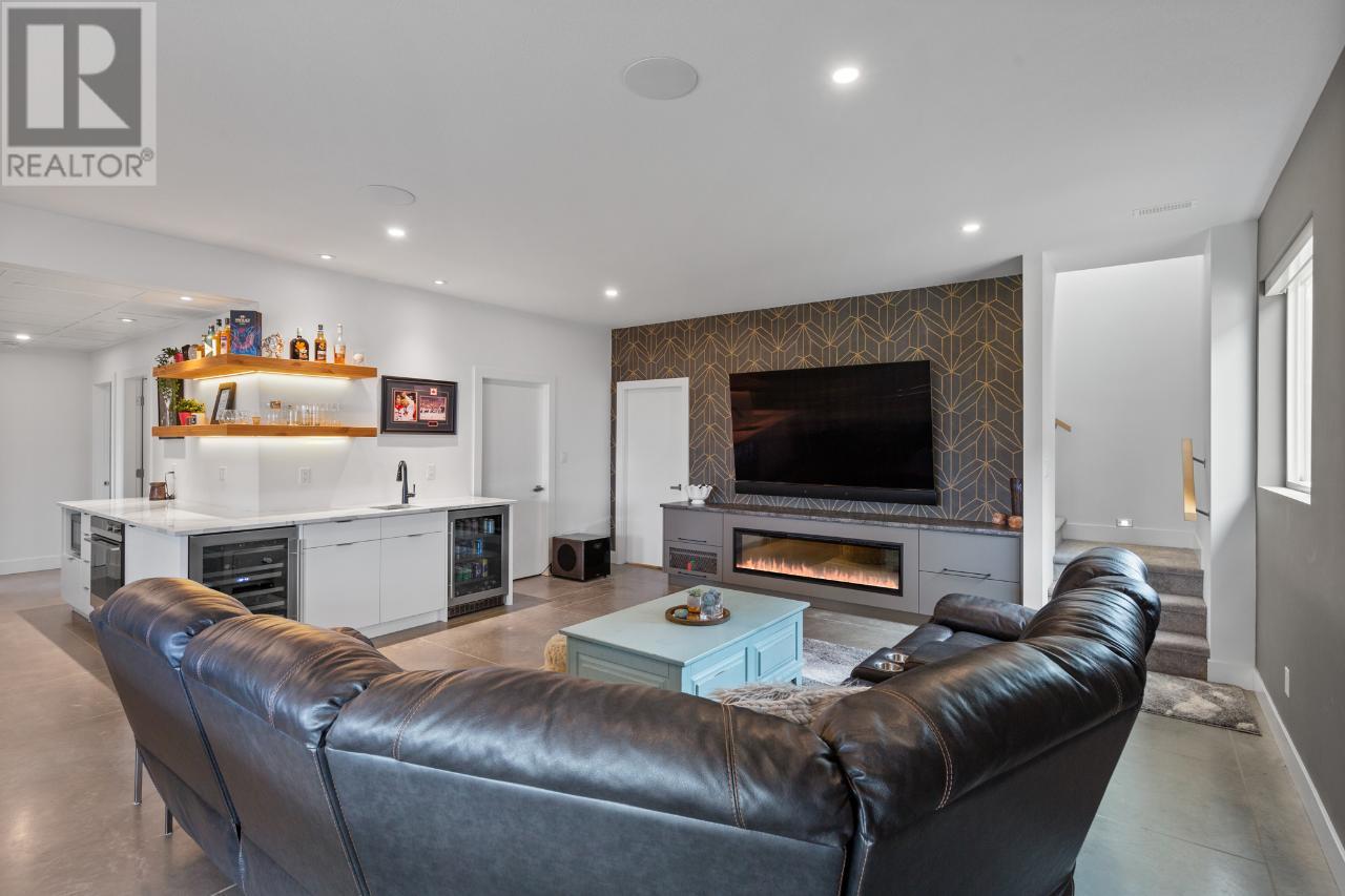 1990 Qu'appelle Blvd, Kamloops, British Columbia  V2E 0C1 - Photo 33 - 179285