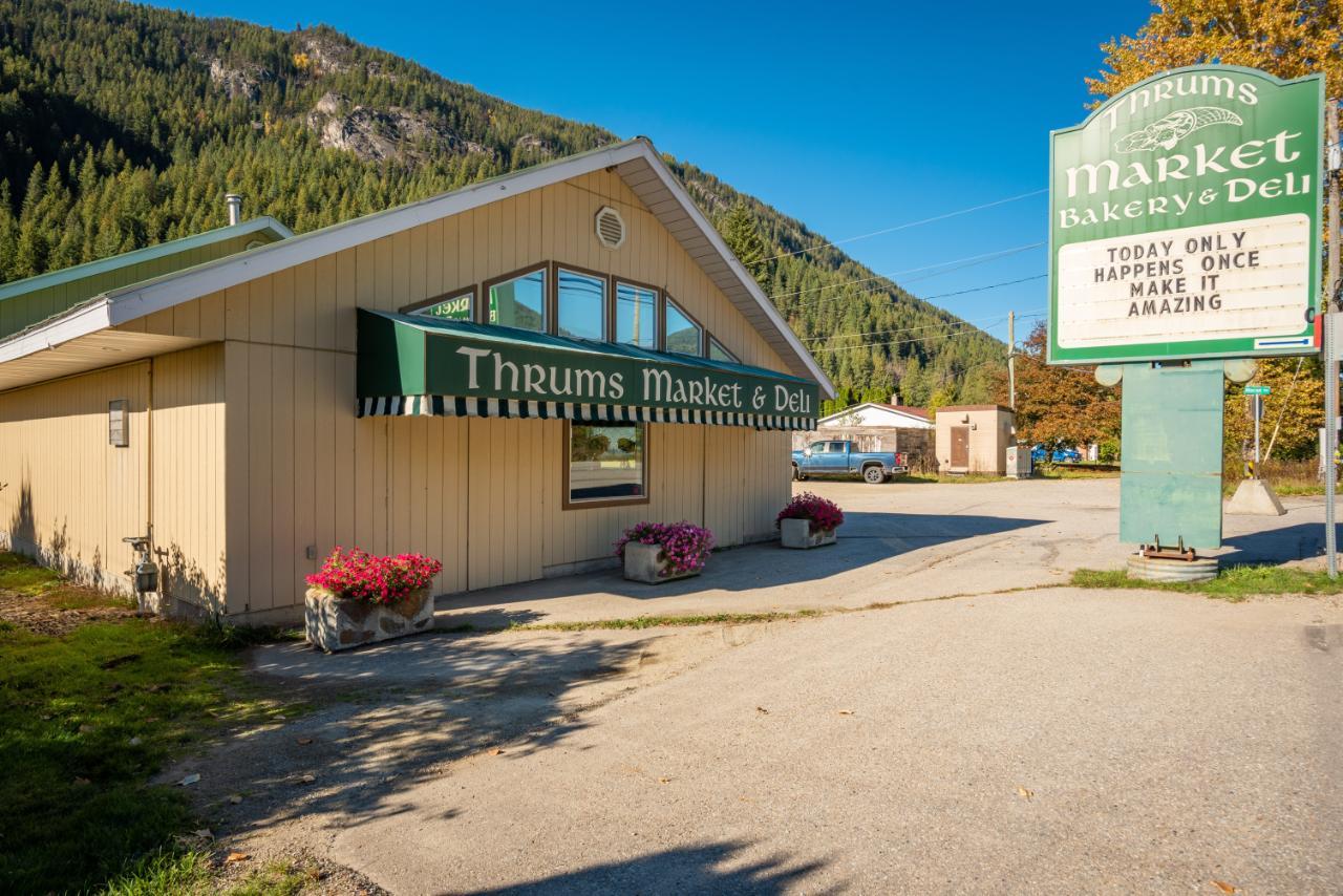 1680 MORAN ROAD, thrums/tarrys/glade, British Columbia