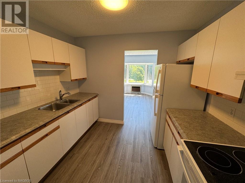 125 Hinks Street Unit# 303, Walkerton, Ontario  N0G 2V0 - Photo 3 - 40607236