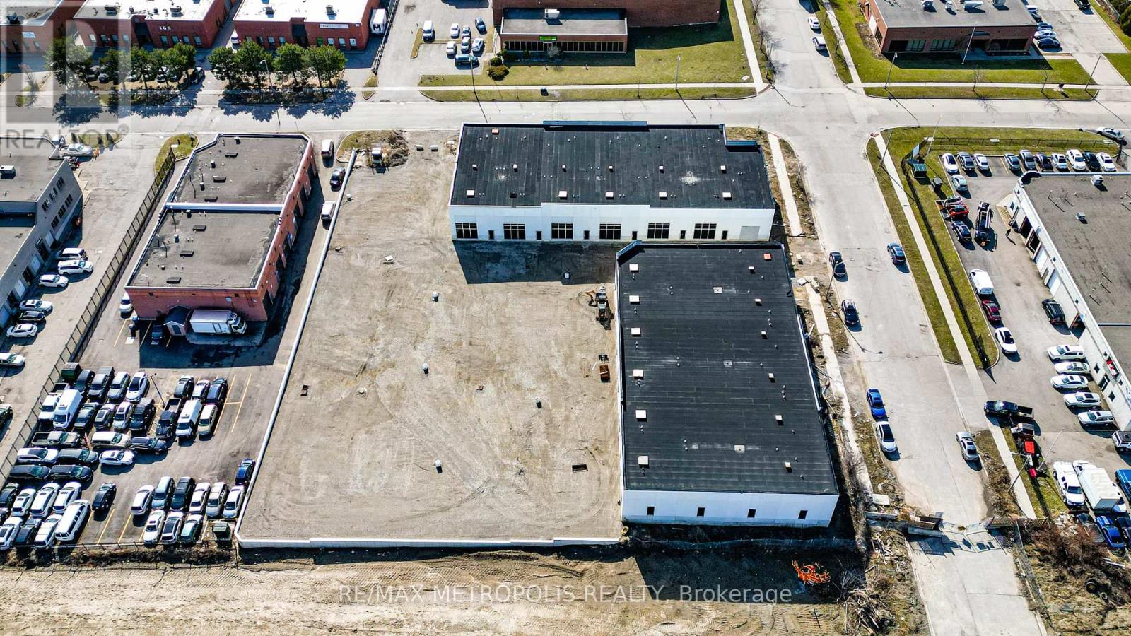 B5 - 95 State Crown Boulevard, Toronto, Ontario  M1V 0A2 - Photo 15 - E8450482