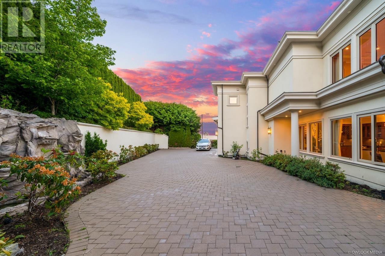Property at 1413 SANDHURST PLACE image 4