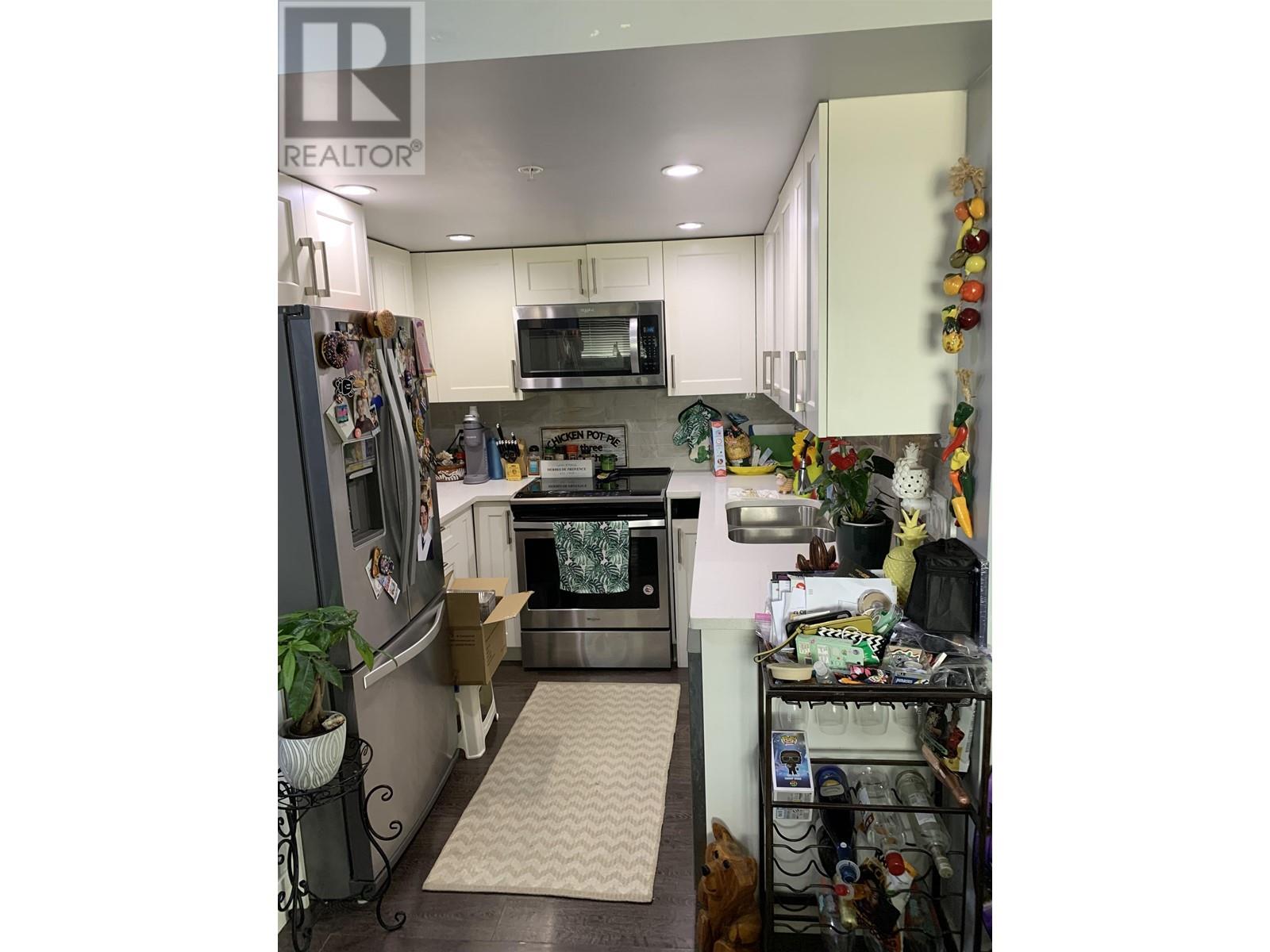 305 1990 Westminster Avenue, Port Coquitlam, British Columbia  V3B 1E8 - Photo 6 - R2895626