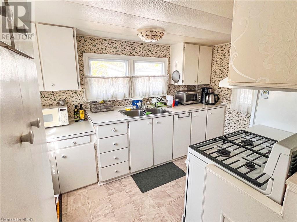 4 Bloomsbury Drive, Ashfield-Colborne-Wawanosh, Ontario  N7A 3Y3 - Photo 4 - 40556422