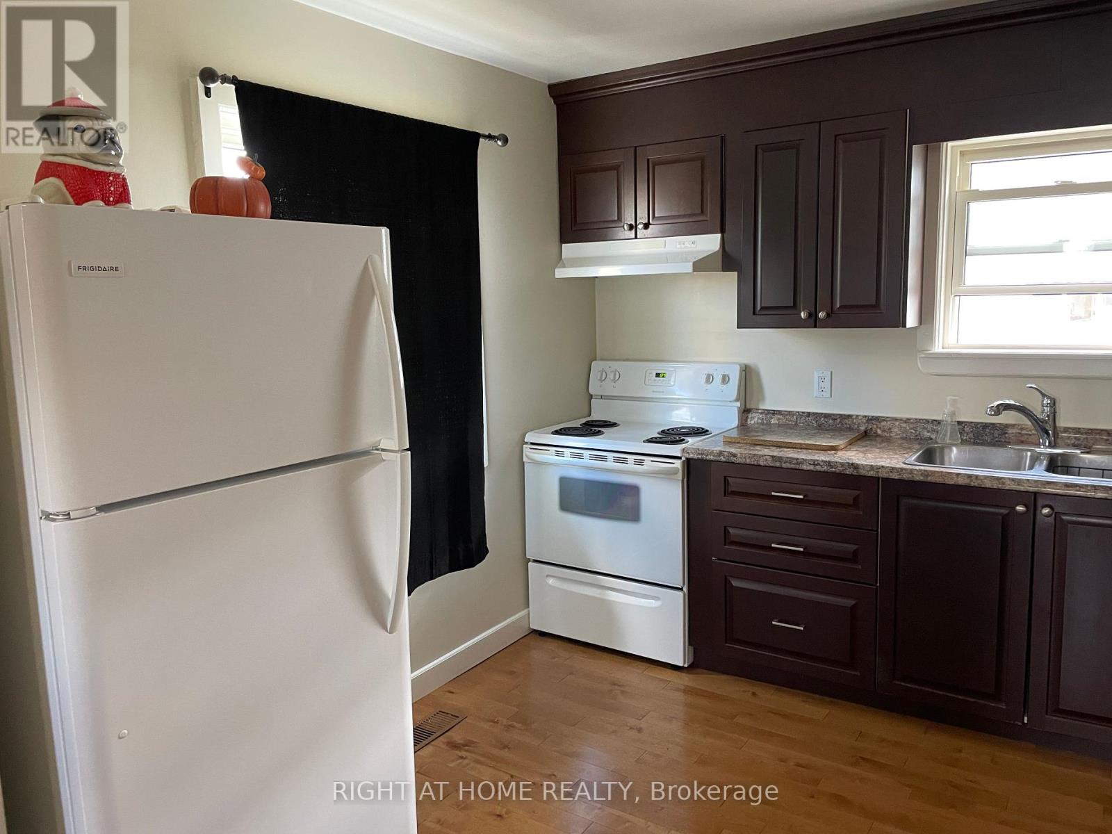 170 Main Street N, Uxbridge, Ontario  L9P 1C6 - Photo 5 - N8451042