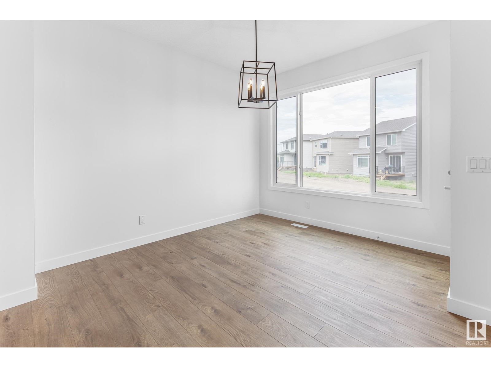 1440 Goodspeed Ln Nw, Edmonton, Alberta  T5T 0W2 - Photo 4 - E4390161