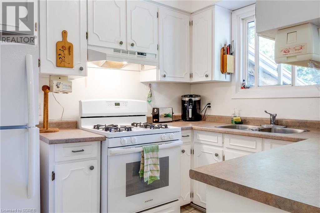 24 Hillcrest Avenue, Simcoe, Ontario  N3Y 4K6 - Photo 9 - 40607358