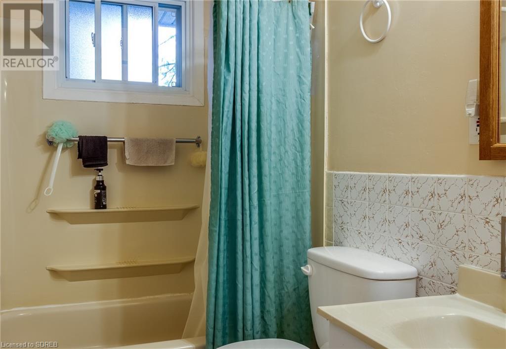 24 Hillcrest Avenue, Simcoe, Ontario  N3Y 4K6 - Photo 13 - 40607358