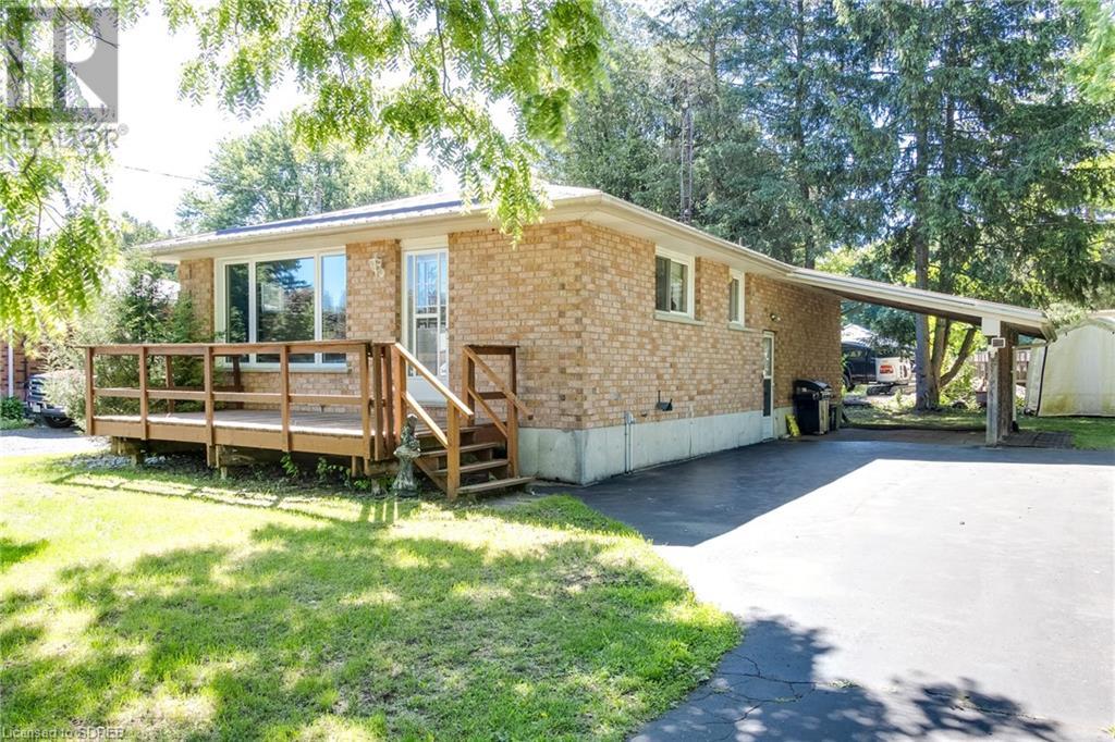 24 Hillcrest Avenue, Simcoe, Ontario  N3Y 4K6 - Photo 1 - 40607358