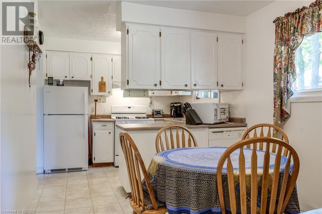 24 Hillcrest Avenue, Simcoe, Ontario  N3Y 4K6 - Photo 8 - 40607358