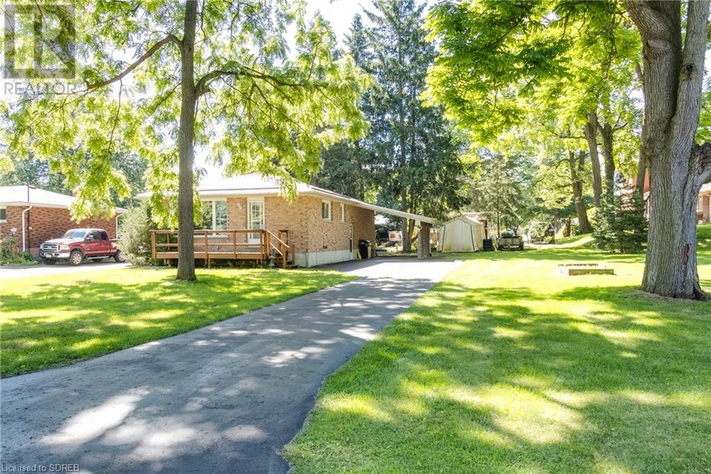 24 Hillcrest Avenue, Simcoe, Ontario  N3Y 4K6 - Photo 2 - 40607358