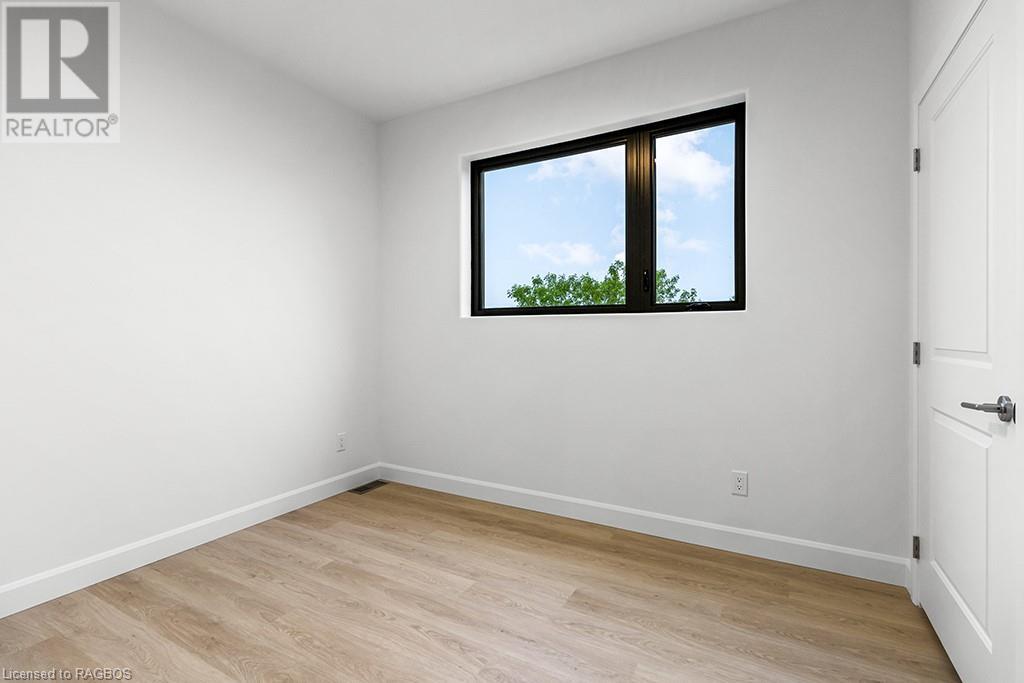 535 Isaac Street Unit# 203, South Bruce Peninsula, Ontario  N0H 2T0 - Photo 17 - 40596744