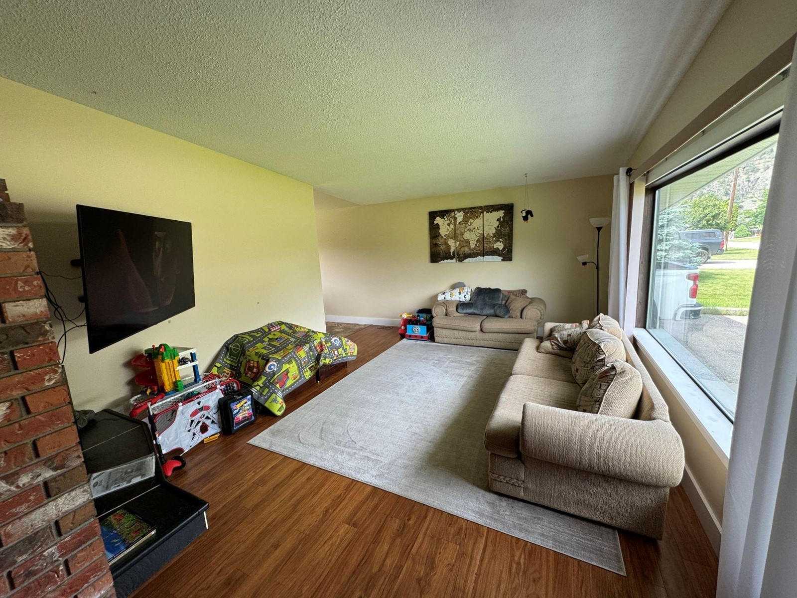 7591 17th Street, Grand Forks, British Columbia  V0H 1H2 - Photo 2 - 2477790