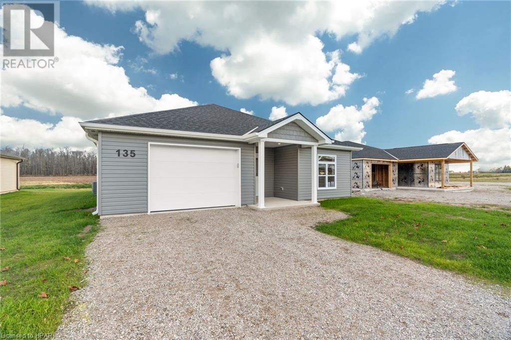 135 Victoria Avenue E, Crediton, Ontario  N0M 1M0 - Photo 2 - 40603760