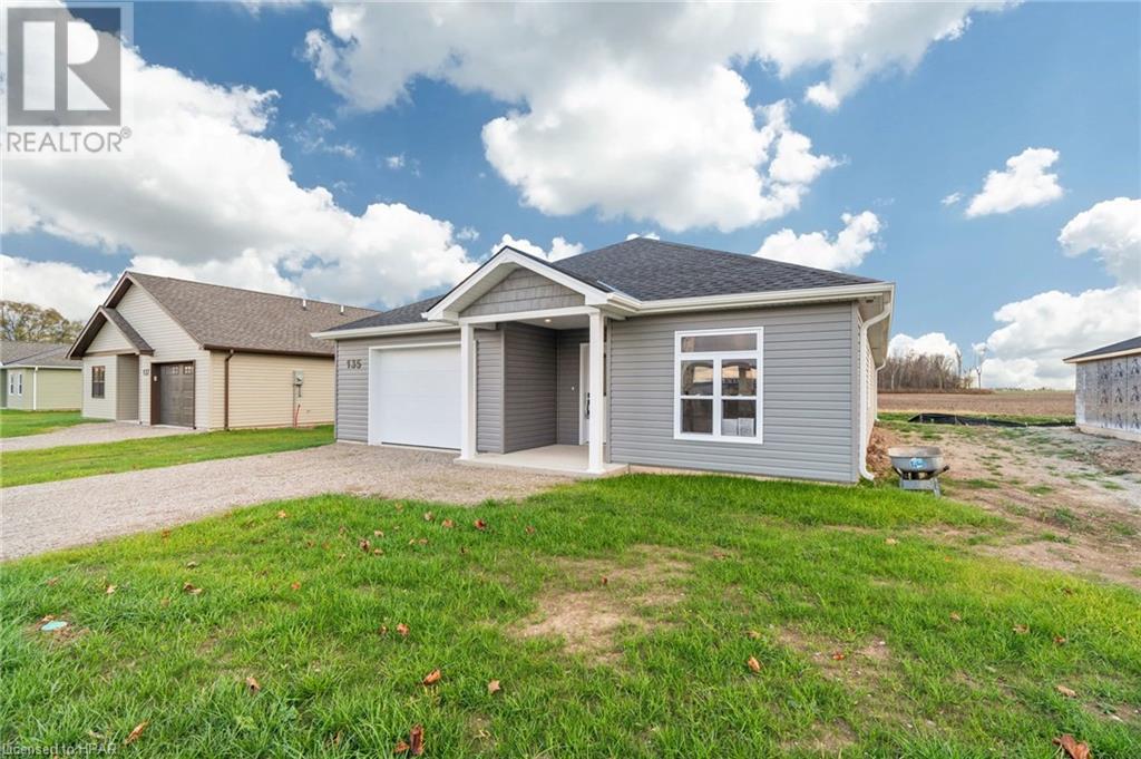 135 Victoria Avenue E, Crediton, Ontario  N0M 1M0 - Photo 3 - 40603760