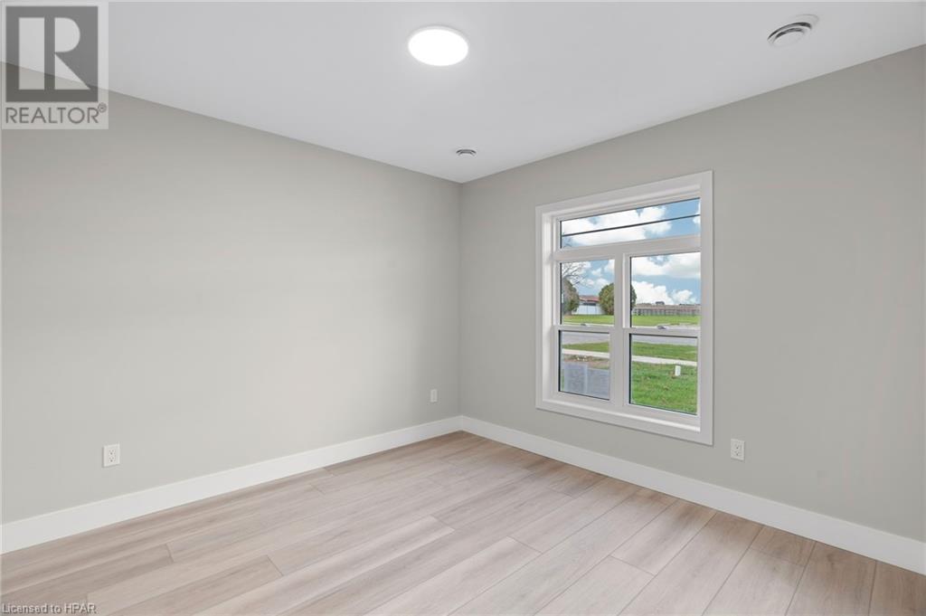 135 Victoria Avenue E, Crediton, Ontario  N0M 1M0 - Photo 6 - 40603760