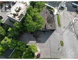1049 MERIVALE ROAD