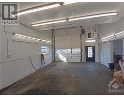 1049 MERIVALE ROAD