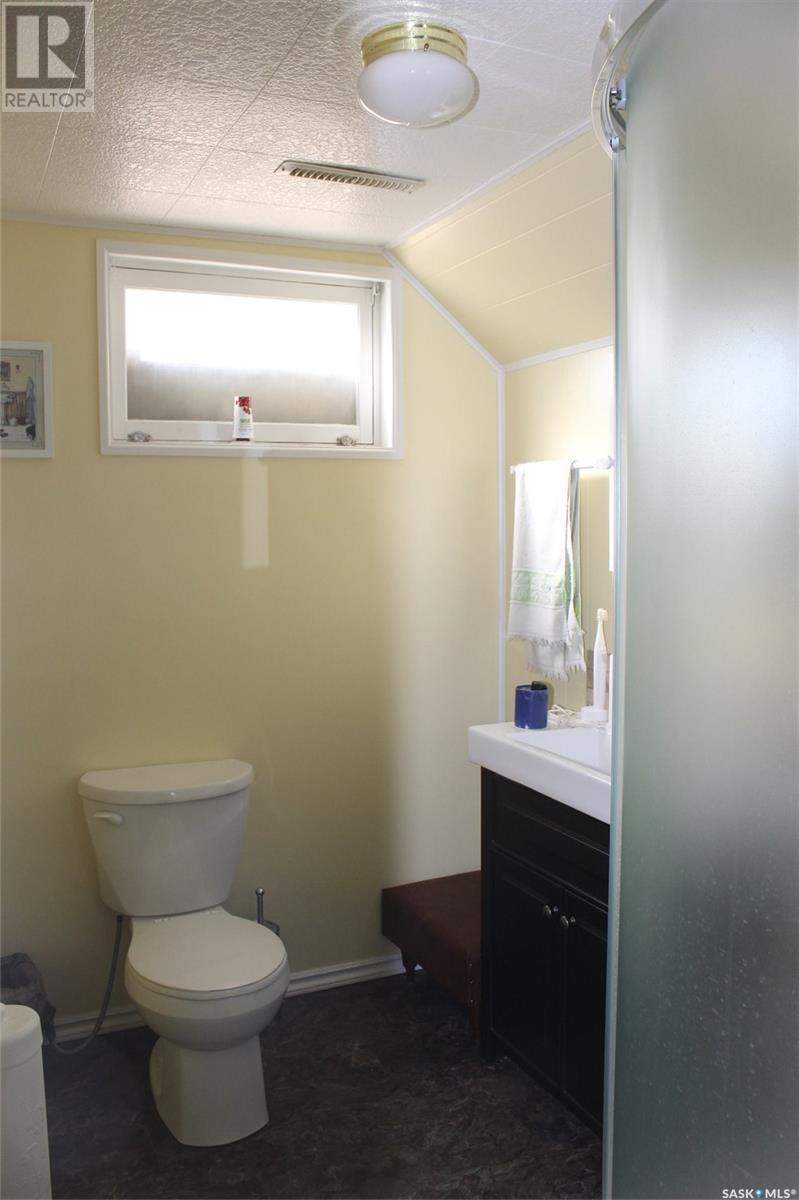 114-116 1st Street E, Climax, Saskatchewan  S0N 0N0 - Photo 25 - SK974054