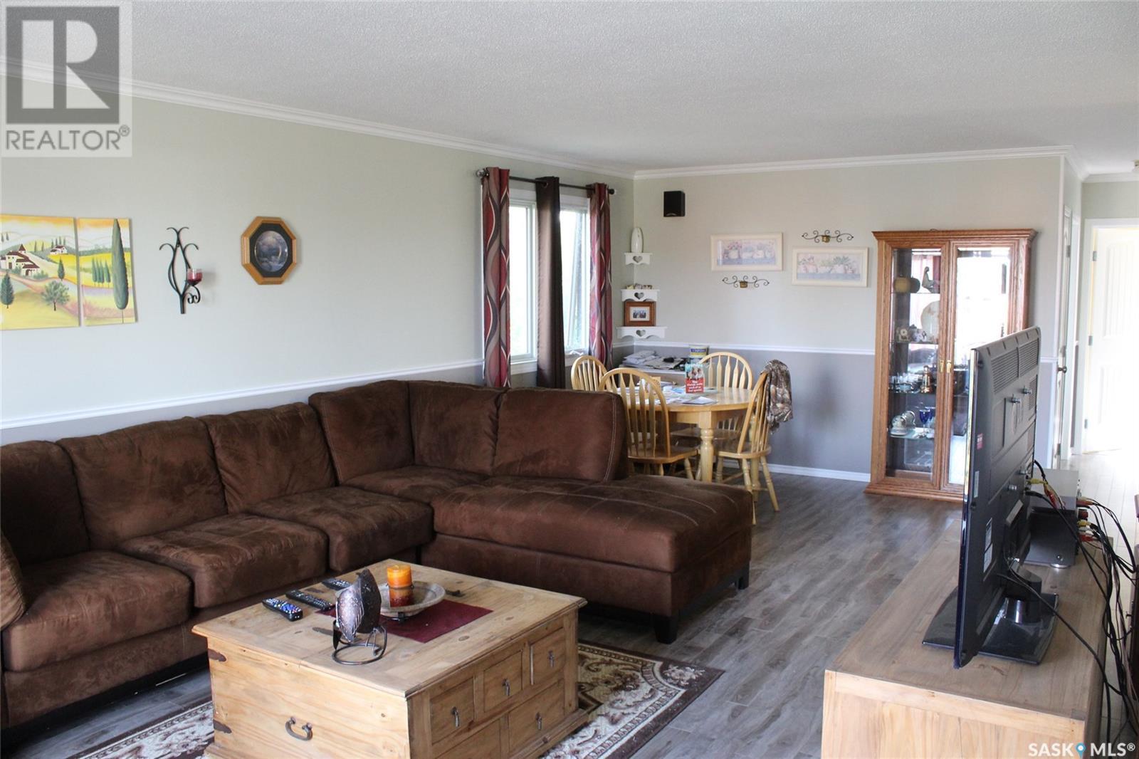 114-116 1st Street E, Climax, Saskatchewan  S0N 0N0 - Photo 6 - SK974054