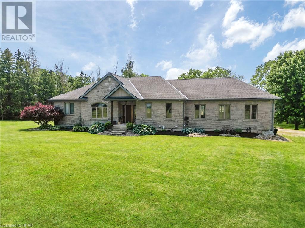 6407 Whalen Line, Lucan Biddulph (Twp), Ontario N0M 1K0 (27057762