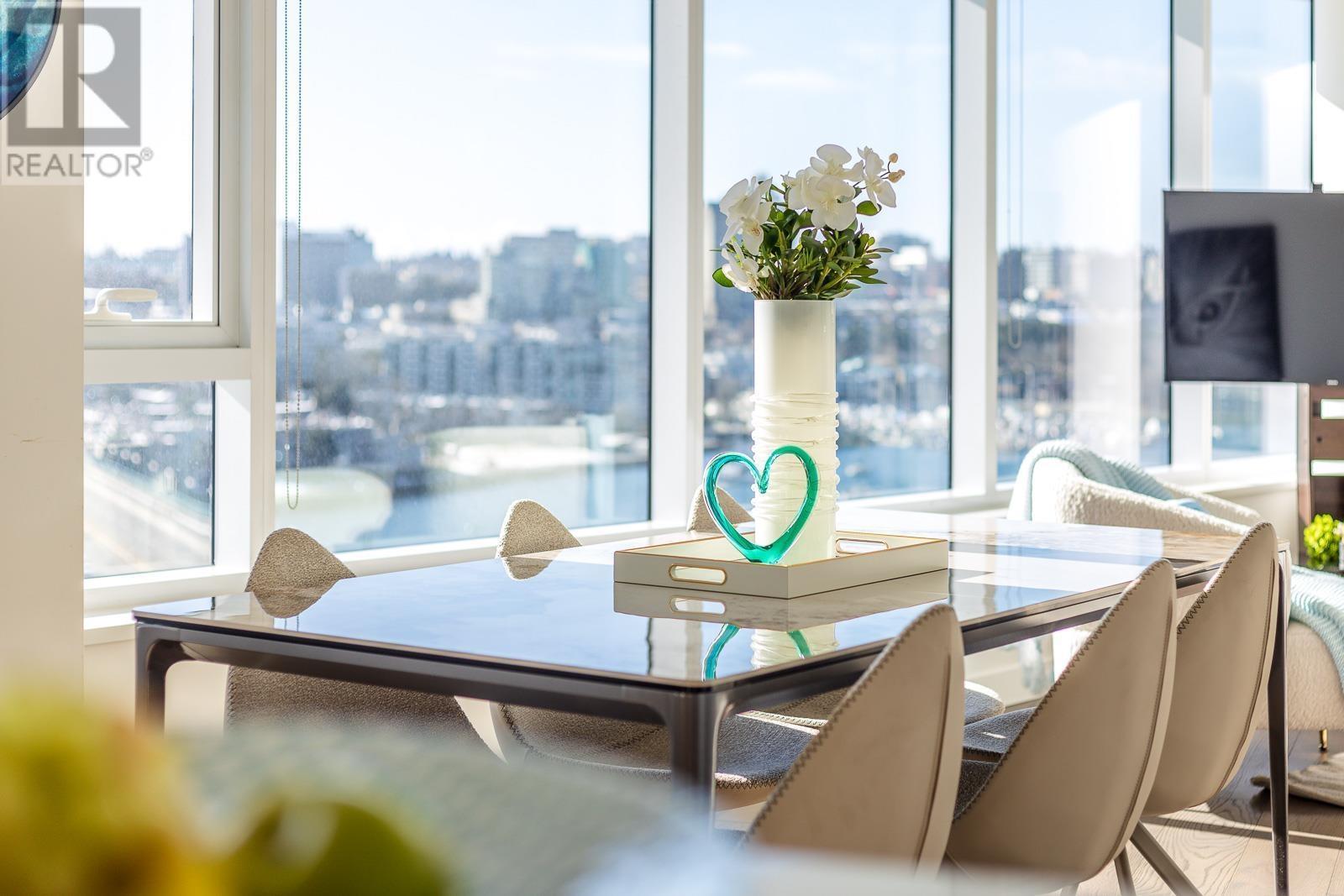 Listing Picture 2 of 18 : 1609 68 SMITHE STREET, Vancouver / 溫哥華 - 魯藝地產 Yvonne Lu Group - MLS Medallion Club Member