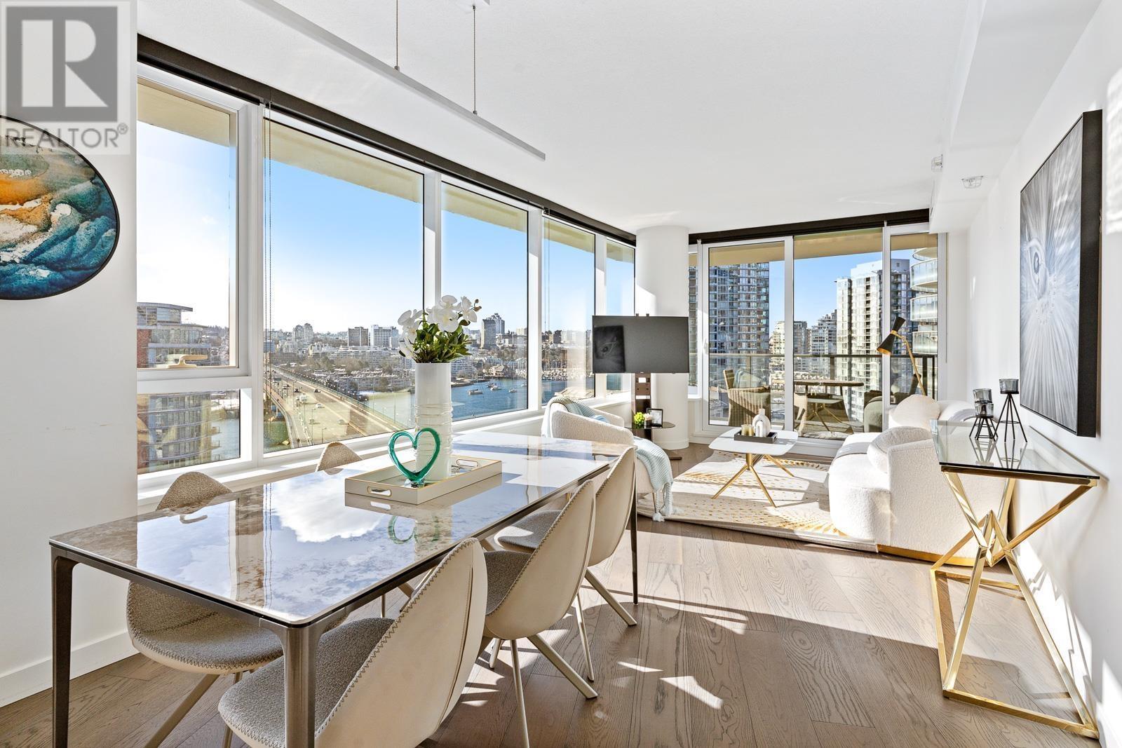 Listing Picture 3 of 18 : 1609 68 SMITHE STREET, Vancouver / 溫哥華 - 魯藝地產 Yvonne Lu Group - MLS Medallion Club Member