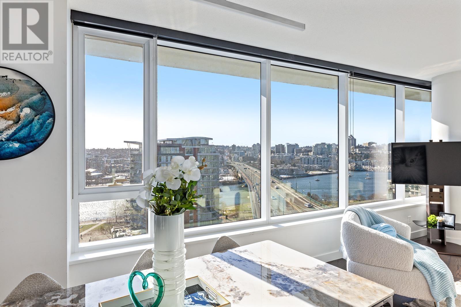 Listing Picture 5 of 18 : 1609 68 SMITHE STREET, Vancouver / 溫哥華 - 魯藝地產 Yvonne Lu Group - MLS Medallion Club Member