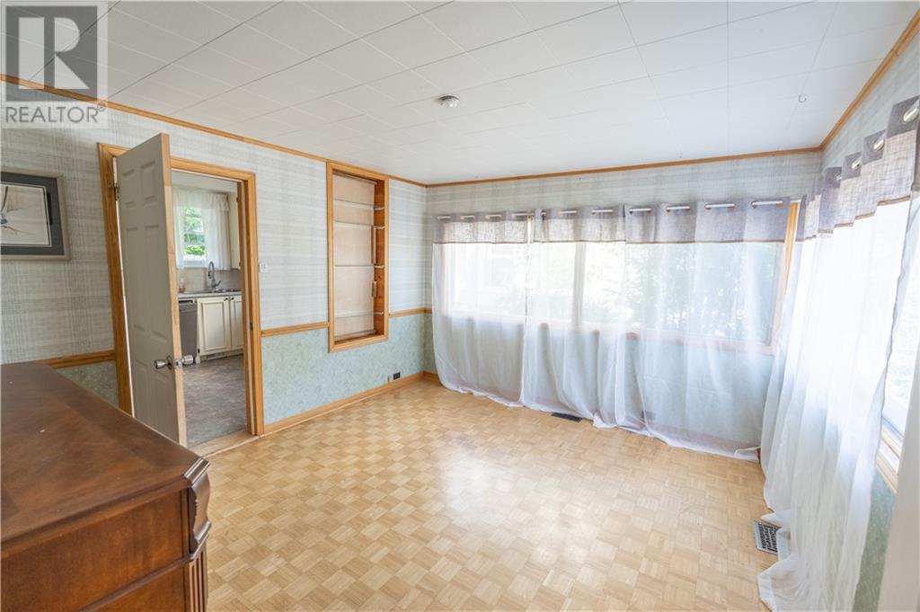 27 Elm Street, Cornwall, Ontario  K6J 1E6 - Photo 13 - 1398321