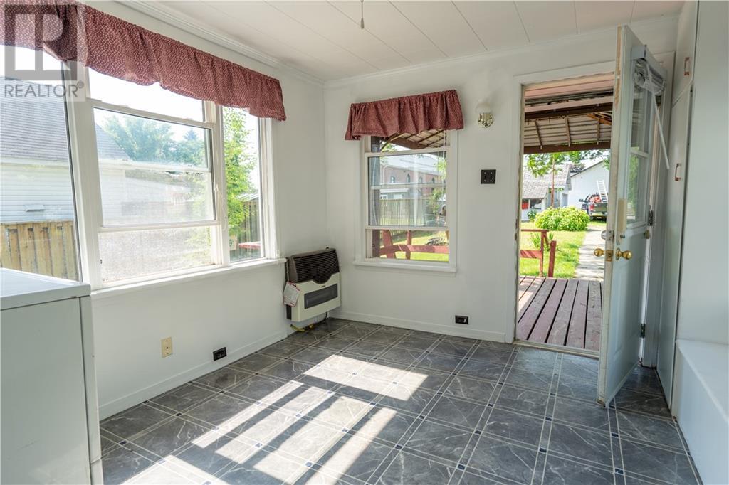 27 Elm Street, Cornwall, Ontario  K6J 1E6 - Photo 18 - 1398321