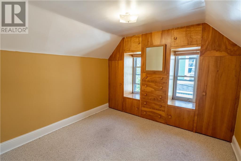 27 Elm Street, Cornwall, Ontario  K6J 1E6 - Photo 2 - 1398321