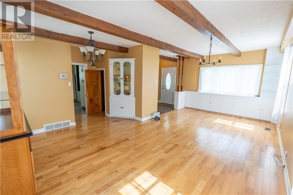 27 Elm Street, Cornwall, Ontario  K6J 1E6 - Photo 9 - 1398321