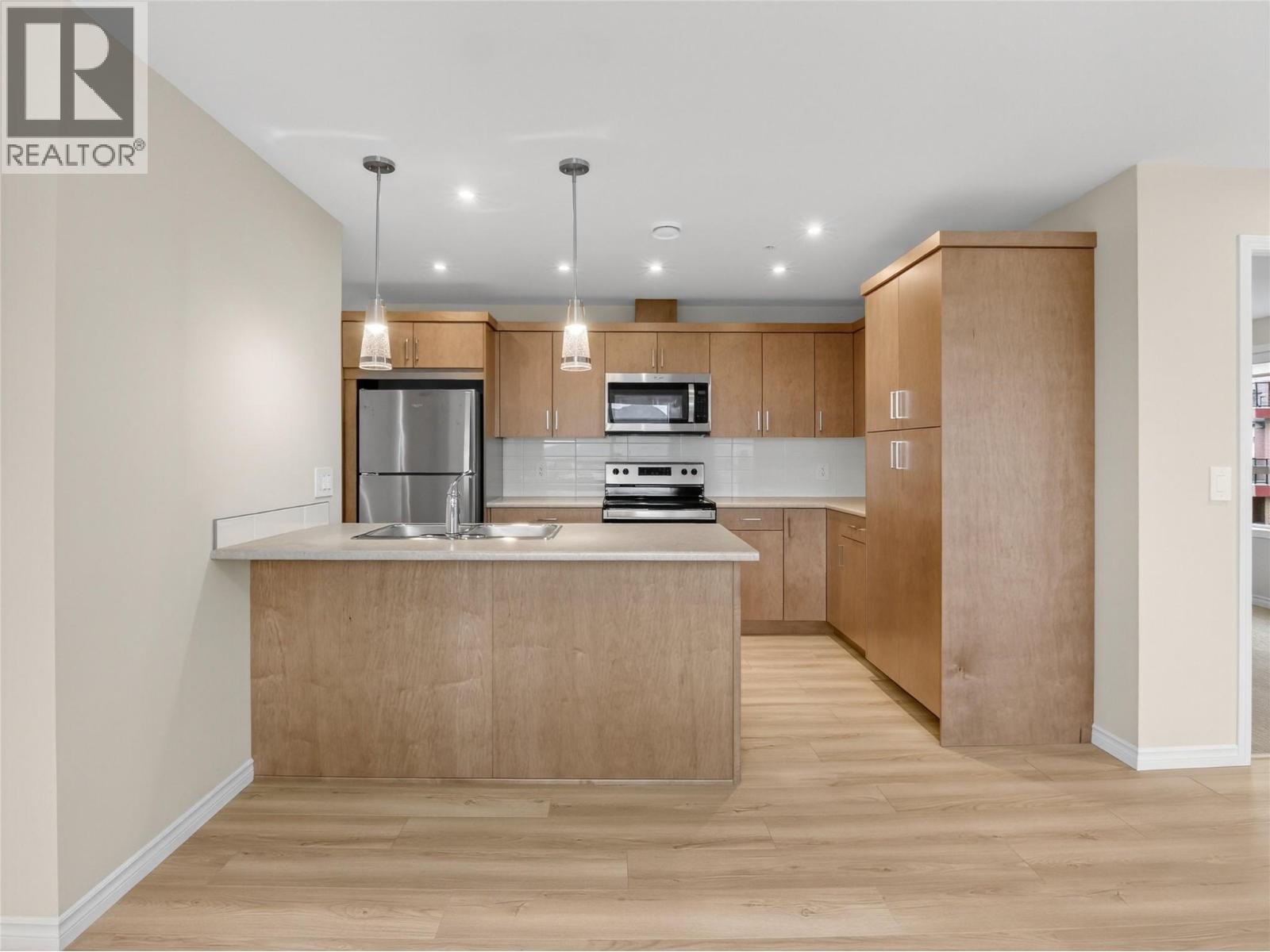 3362 SKAHA LAKE Road Unit# 903, penticton, British Columbia