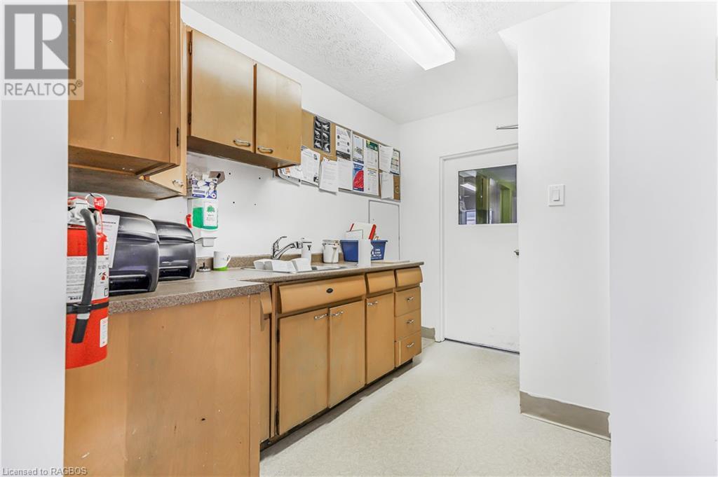 612 2nd Avenue E, Owen Sound, Ontario  N4K 2G8 - Photo 24 - 40587408