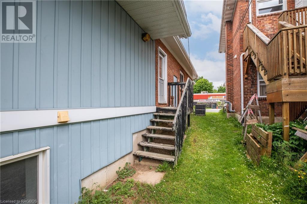 612 2nd Avenue E, Owen Sound, Ontario  N4K 2G8 - Photo 13 - 40587408