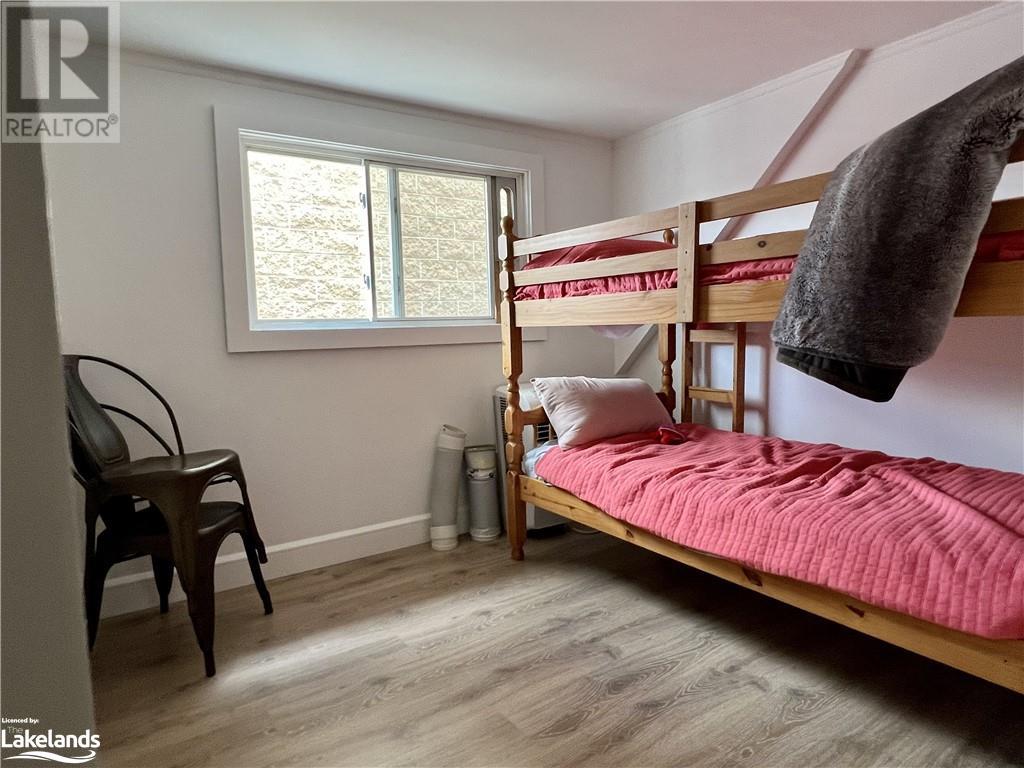 210 Highland Street, Haliburton, Ontario K0M 1S0 (27059043)