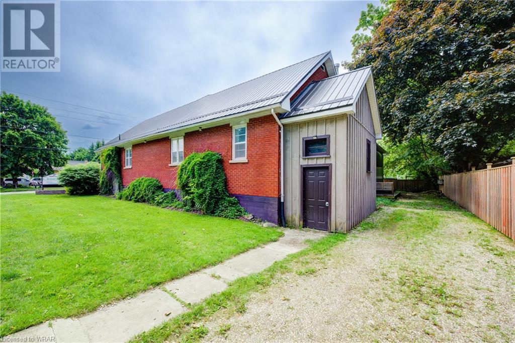 211 Birmingham Street W, Mount Forest, Ontario  N0G 2L1 - Photo 5 - 40604258