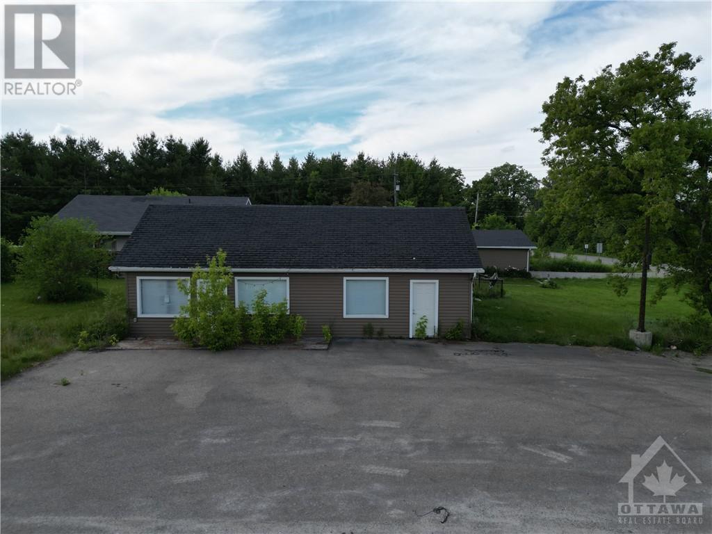 18318 Highway 7 Highway, Perth, Ontario  K7H 3C6 - Photo 2 - 1398473
