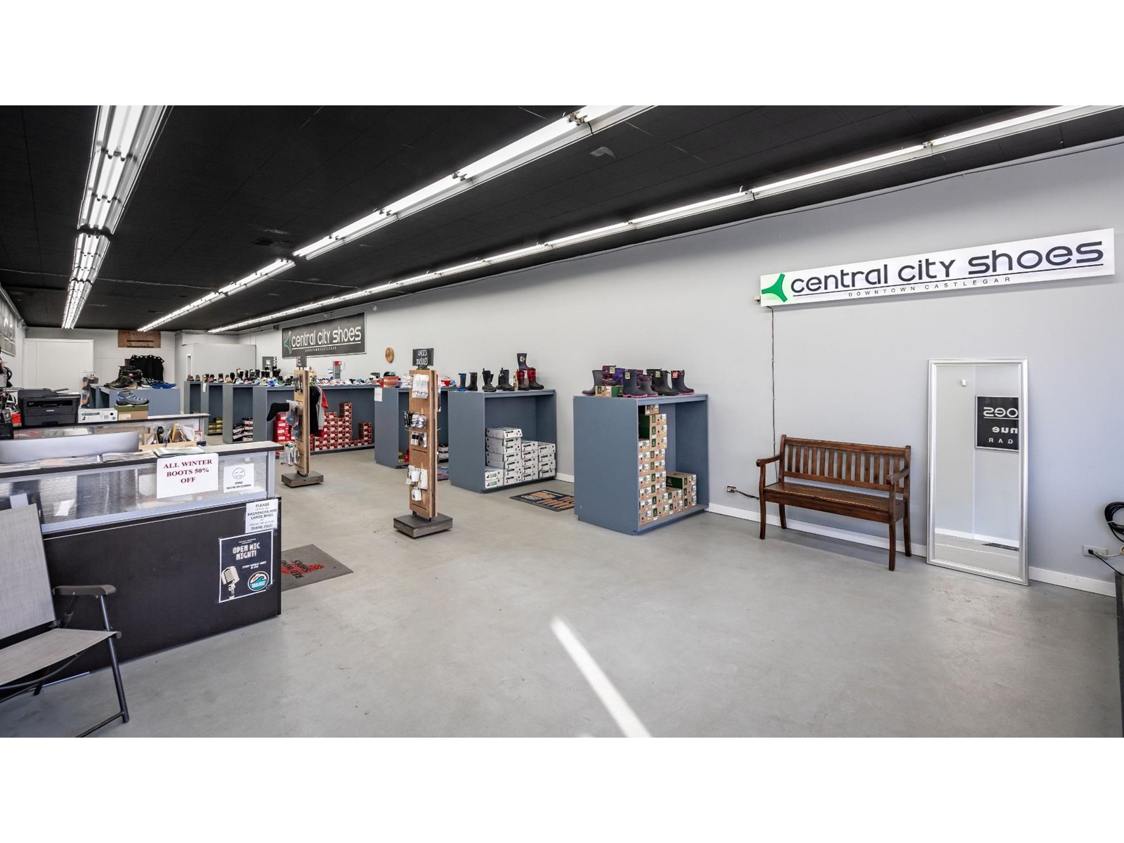 343 Columbia Avenue, North Castlegar, British Columbia  V1N 1G8 - Photo 3 - 2477811