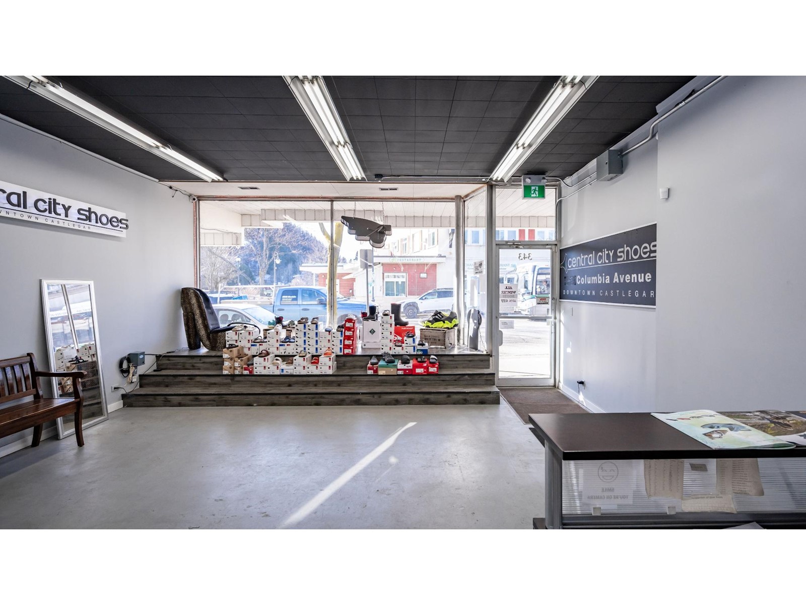 343 Columbia Avenue, North Castlegar, British Columbia  V1N 1G8 - Photo 8 - 2477811