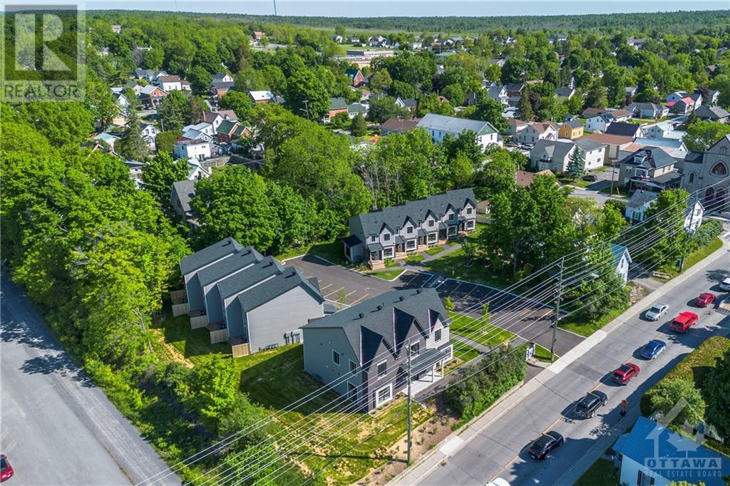 36 Main Street E, Almonte, Ontario  K0A 1A0 - Photo 2 - 1398268