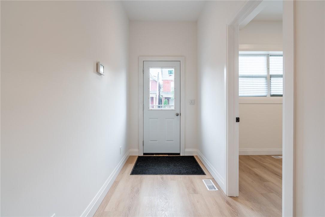 263 Kensington Avenue N, Hamilton, Ontario  L8L 7N8 - Photo 8 - H4197756