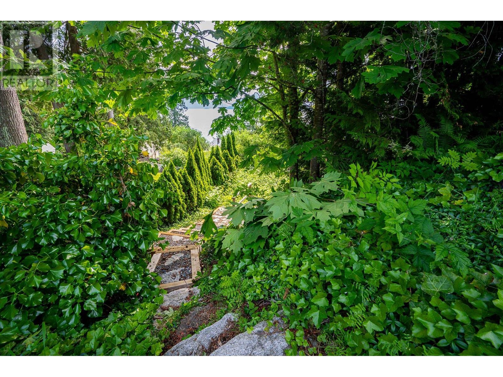 690 Shaughnessy Place, Squamish, British Columbia  V8B 1J1 - Photo 21 - R2896589