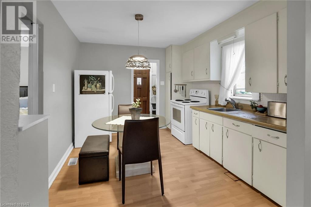 5-5 1/2 Abbey Avenue, St. Catharines, Ontario  L2N 5J3 - Photo 14 - 40570015