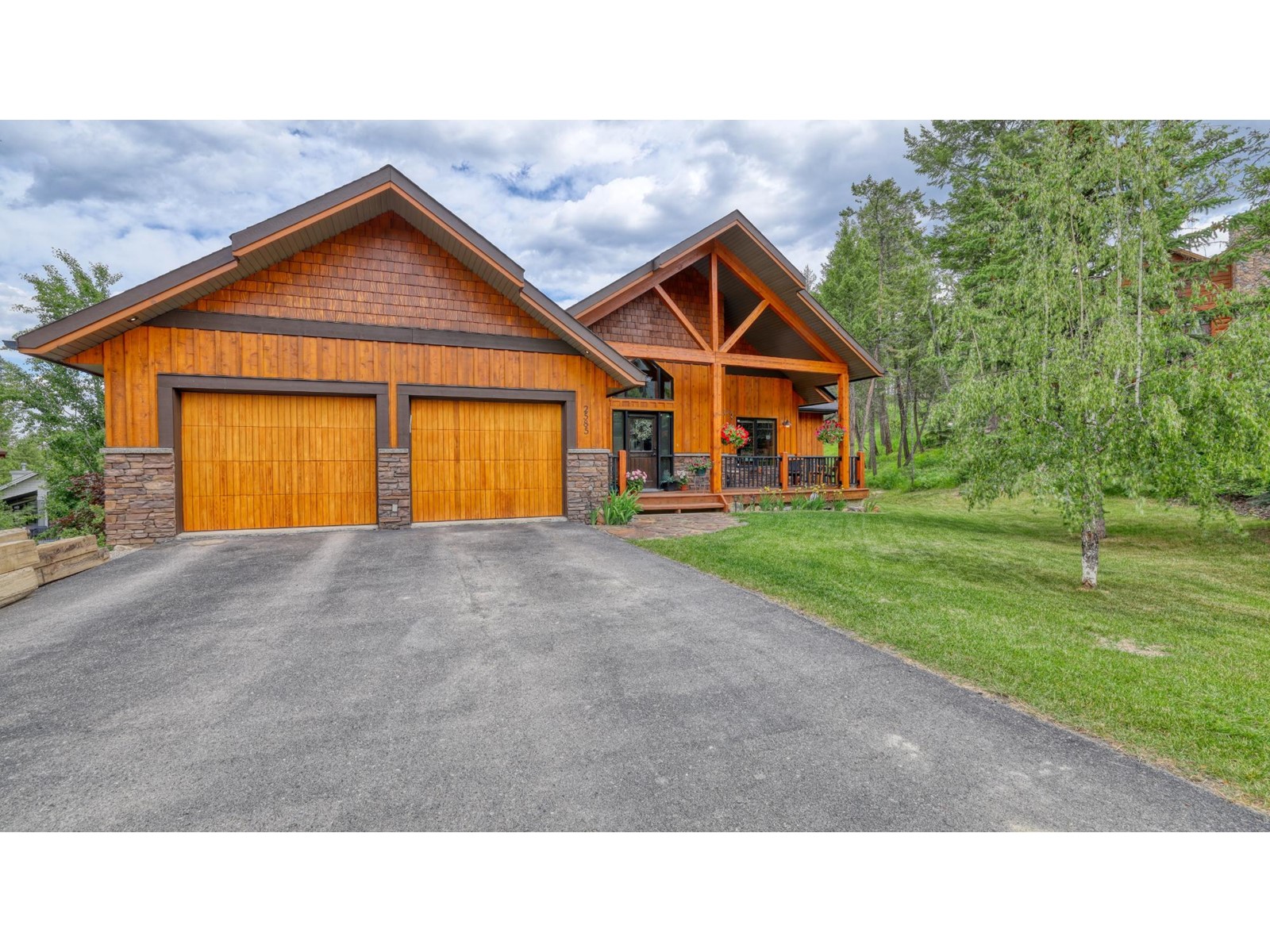 2585 SANDSTONE MANOR, invermere, British Columbia