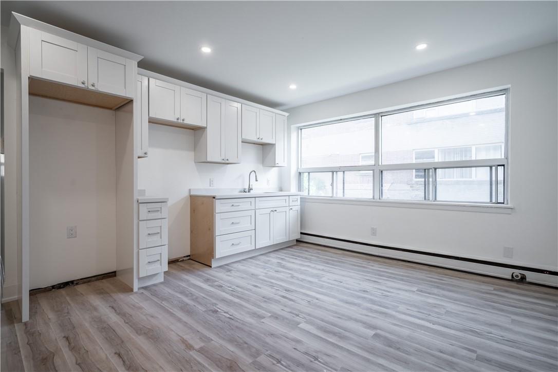 165 Park Row S, Unit #3, Hamilton, Ontario  L8K 2K1 - Photo 3 - H4197752