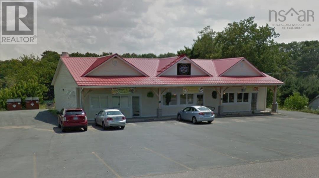 678 Central Avenue, Greenwood, Nova Scotia  B0P 1R0 - Photo 2 - 202414283