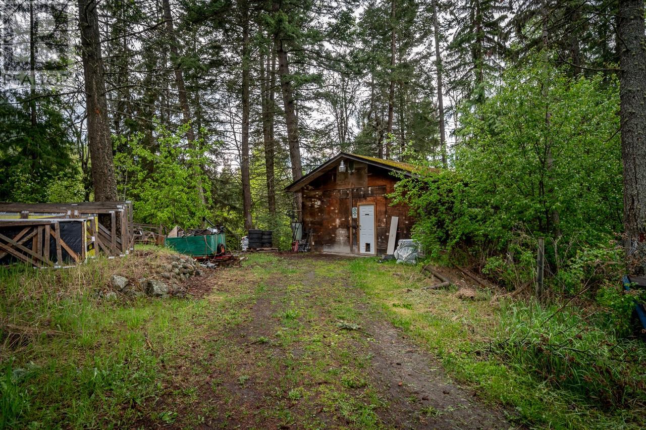 1460 Heffley Louis Cr Rd, Heffley, British Columbia  V0E 1Z1 - Photo 29 - 178602